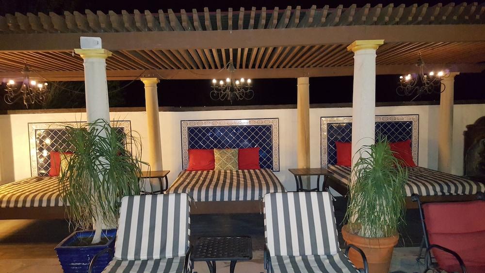 Tuscan Springs Hotel & Spa Desert Hot Springs Exterior foto